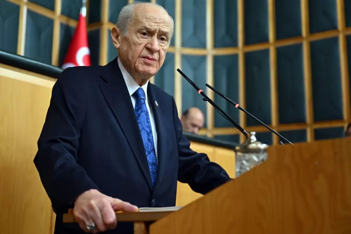 İhraç edilen teğmenlerle ilgili Bahçeli'den zehir zemberek çıkış