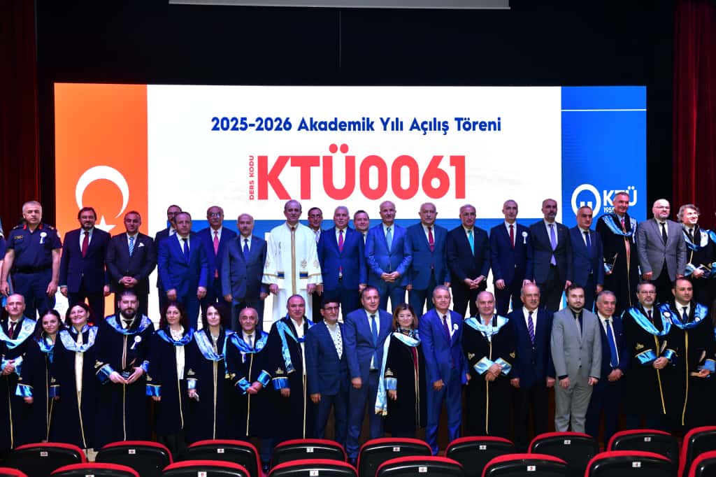 Vali Aziz Yıldırım KTÜ'nün  2025–2026 Akademik Yılı Açılış Törenine Katıldı 