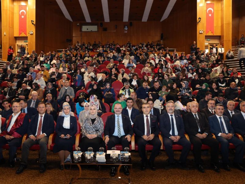 Vali Yardımcısı Didem Dinç Özay, Atatürk Üniversitesi Doktora Mezuniyet Törenine Katıldı