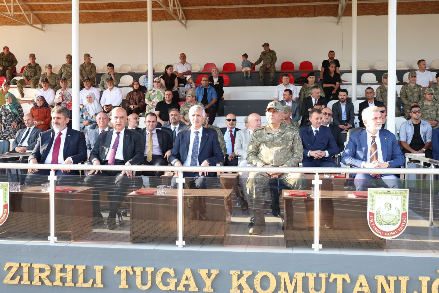 Vali Ünlüer, 2’nci Zırhlı Tugay Komutanlığı Sancak ve Görev Teslim Töreni’ne Katıldı