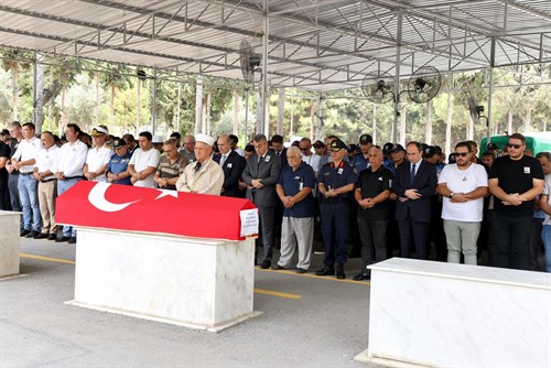 VALİMİZ SAYIN ATİLLA TOROS, POLİS MEMURU EYYÜP TOLUNAY İÇİN GÜNEYKENT MEZARLIĞINDA DÜZENLENEN CENAZE TÖRENİNE KATILDI