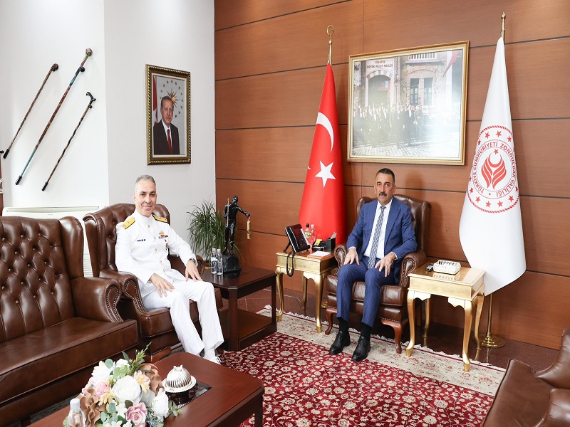 Karadeniz Bölge Komutanlığına Atanan Tuğamiral Yücel Korkut, Vali Osman Hacıbektaşoğlu’nu Ziyaret etti