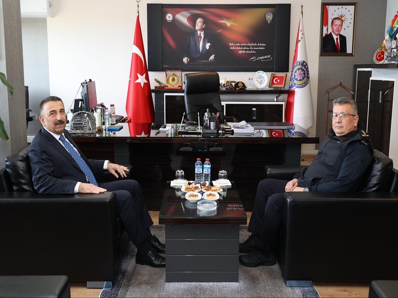 Vali Osman Hacıbektaşoğlu İl Emniyet Müdürü Sinan Ergen’i Ziyaret Etti