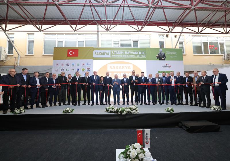 Vali Doğan, 7. Tarım Hayvancılık Makinaları, Teknolojileri ve Yem Fuarı’na Katıldı