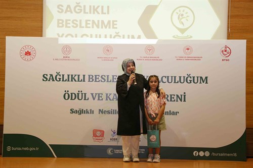 Uzm. Dr. Dilek Didem Ayyıldız Hanımefendi, “Sağlıklı Beslenme Yolculuğum” Projesinin Ödül ve Kapanış Törenine Katıldı