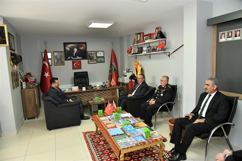 Vali Soytürk Gaziler Günü’nde Türkiye Harp Malulü Gaziler, Şehit, Dul ve Yetimleri Derneği’ni Ziyaret Etti