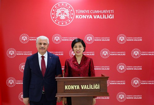 Vietnam Sosyalist Cumhuriyeti Ankara Büyükelçisi Sayın Dang Thi Thu Ha, Valiliğimizi Ziyaret Etti