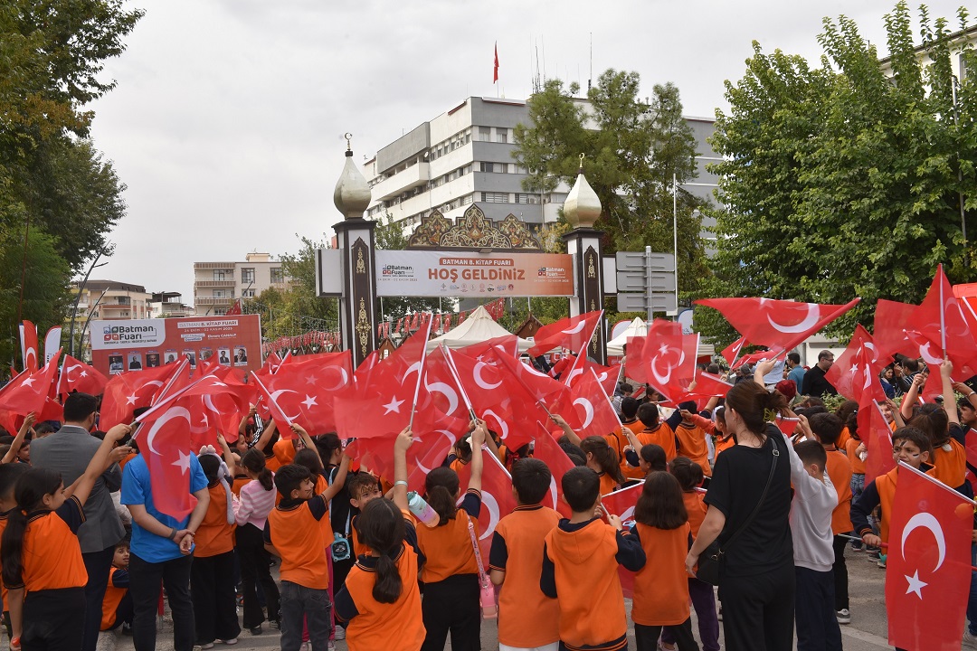 8. Batman Kitap Fuarı Rekor Katılımla Tamamlandı: Kültürün Kalbi Batman’da Attı
