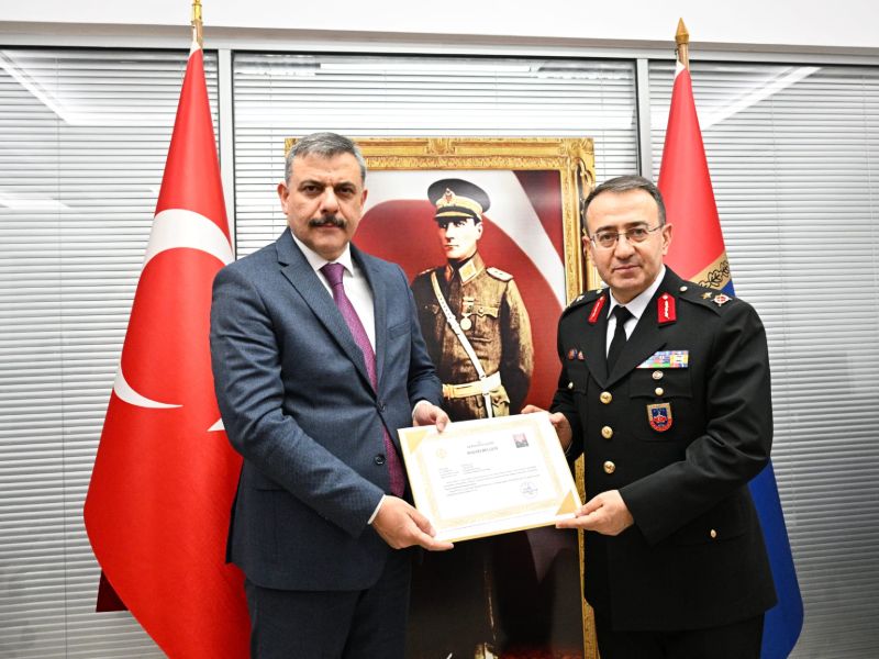 Vali Mustafa Çiftçi'den Emniyet ve Jandarma Teşkilatına “Başarı Belgesi”