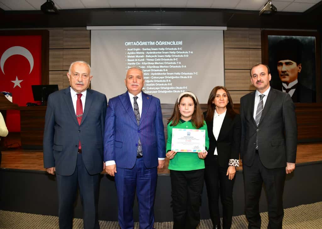 Çocukların Adalet Temalı Resimleri Sergilendi