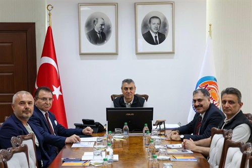 VALİMİZ SAYIN ATİLLA TOROS BAŞKANLIĞINDA, ORMAN YANGINLARIYLA MÜCADELE DEĞERLENDİRME TOPLANTISI GERÇEKLEŞTİRİLDİ