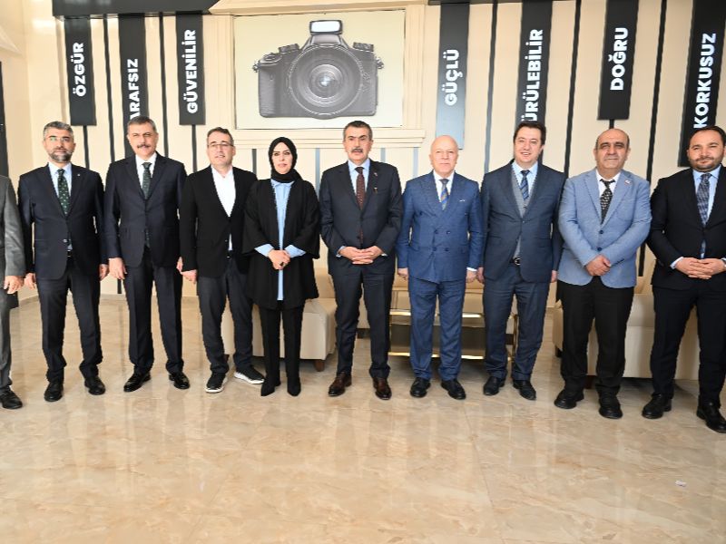 Millî Eğitim Bakanı Tekin ve Vali Çiftçi’den Dünya Gazeteciler Günü Ziyareti