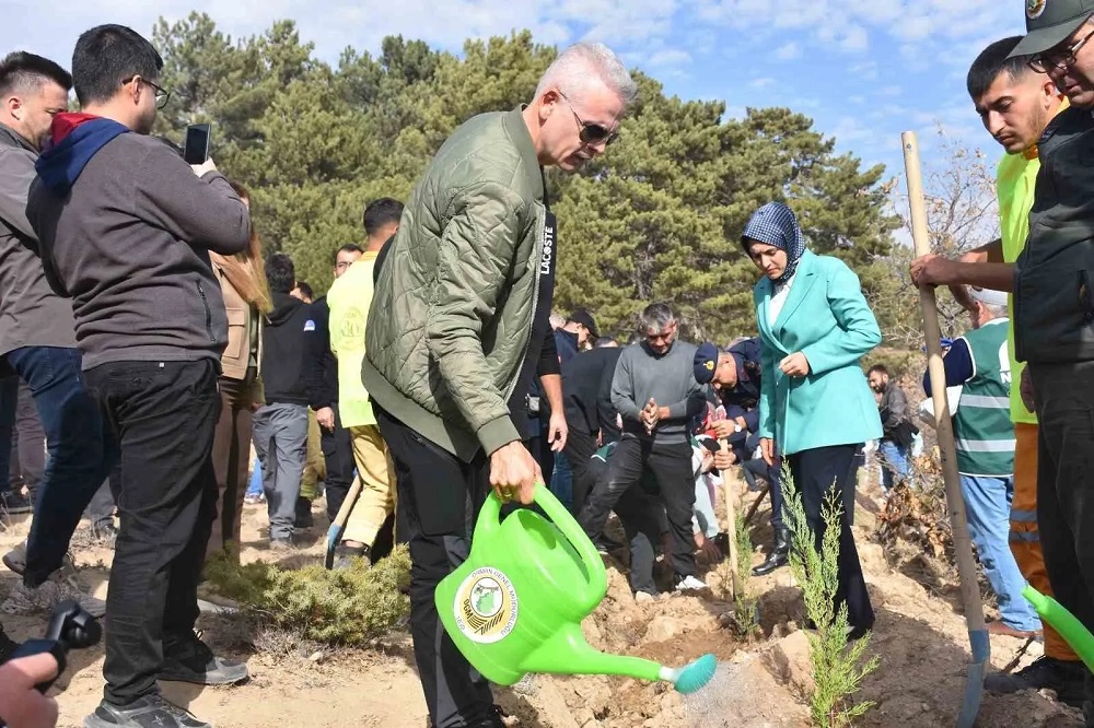 “Yeşile Olan Sevdamızla, Geleceğe Nefes Oluyoruz” 
