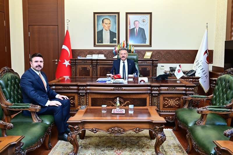 Bursa Vali Yardımcısı Salih Altun Valimiz Sayın Hüseyin Aksoy’u ziyaret etti.