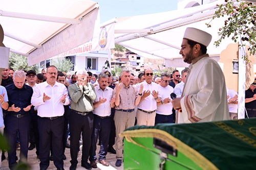 Valimiz Yakup Canbolat, Bodrum Kaymakamı Ali Sırmalı'nın Vefat Eden Babası İçin Düzenlenen Cenaze Törenine Katıldı