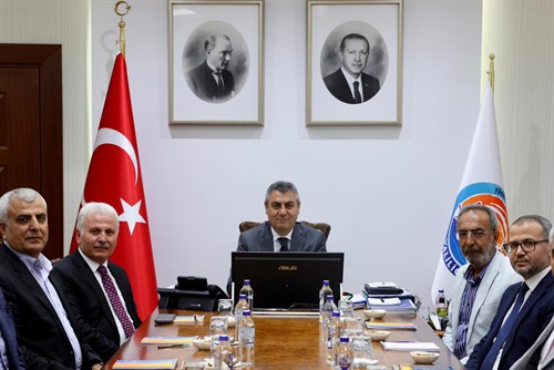 VALİMİZ SAYIN ATİLLA TOROS, DİYANET VAKFI MERSİN ŞUBESİ MÜTEVELLİ HEYETİ İLE GÖRÜŞTÜ