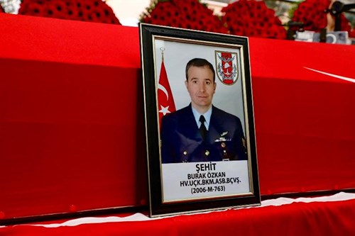 Şehidimiz Hava Uçak Bakım Astsubay Başçavuş Burak ÖZKAN, Son Yolculuğuna Uğurlandı.