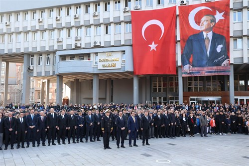 Cumhuriyetimizin Kurucusu Gazi Mustafa Kemal Atatürk, Aramızdan Ayrılışının 87. Yılında Zonguldak’ta Derin Bir Saygı ve Özlemle Anıldı