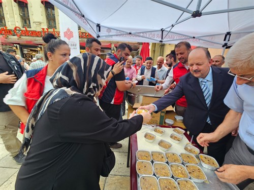 “Aşureyle Buluştuk, Birlik ve Beraberliğimizi Tatlandırdık.”