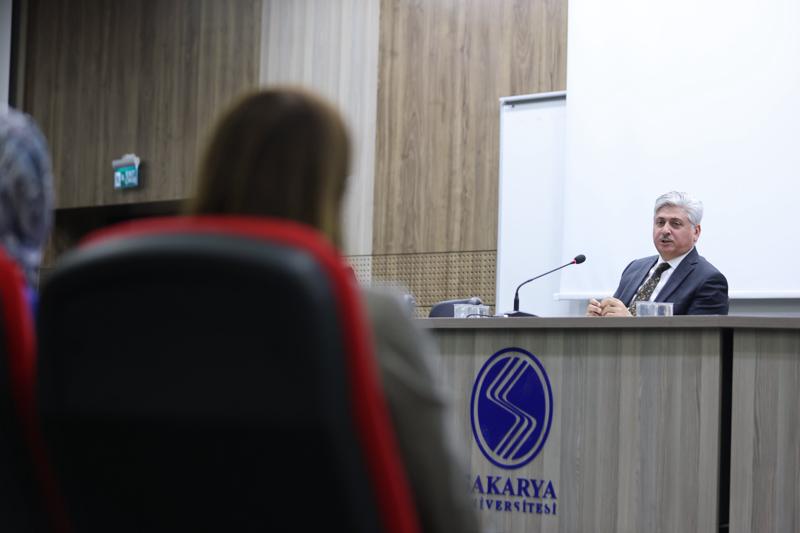 Vali Doğan SAÜ'de Açılış Dersine Katıldı