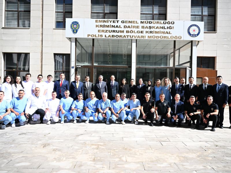 Vali Mustafa Çiftçi’den Erzurum Bölge Kriminal Polis Laboratuvarına Ziyaret