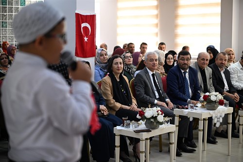 “Bugünün minik yürekleri, yarının değerli büyükleri.”