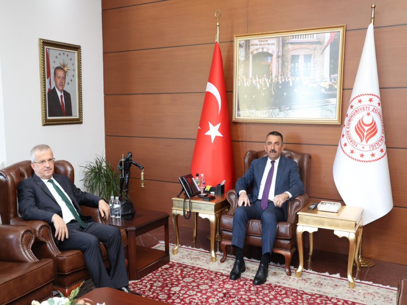 Vali Osman Hacıbektaşoğlu, Atatürk Devlet Hastanesi Başhekimi Dr. Hasan Tosun’u Kabul Etti