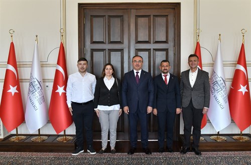 Ergene Medya Yayın İletişim Derneği Başkan ve Üyeleri Vali Soytürk’ü Ziyaret Etti