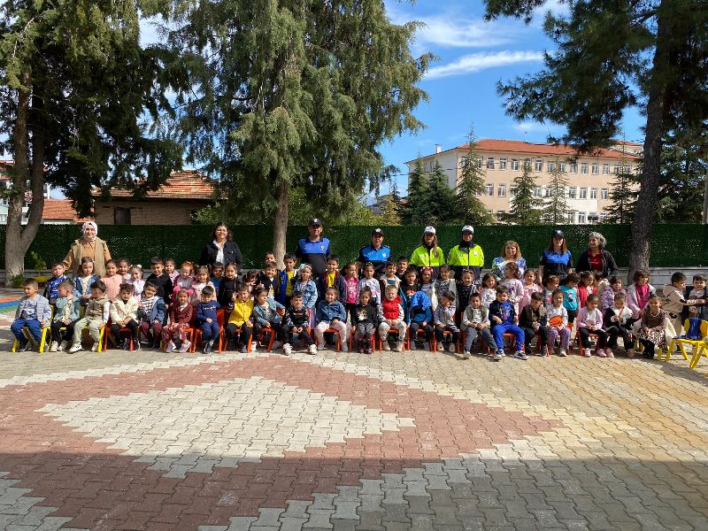 Denizli Emniyet Müdürlüğü’nden Öğrencilere Yönelik Güvenlik Eğitimi Verildi