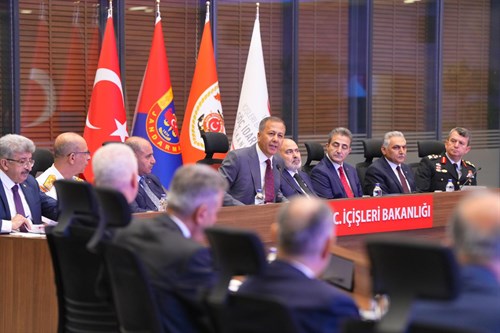 VALİMİZ SAYIN ATİLLA TOROS, İÇİŞLERİ BAKANIMIZ SAYIN ALİ YERLİKAYA’NIN BAŞKANLIĞINDA DÜZENLENEN TOPLANTIYA KATILDI