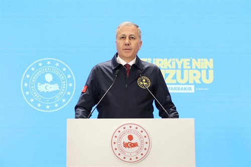 İçişleri Bakanı Ali Yerlikaya Diyarbakır’da: “Büyük ve Güçlü Türkiye’nin Tamamlayıcısı, Terörsüz Türkiye’dir”