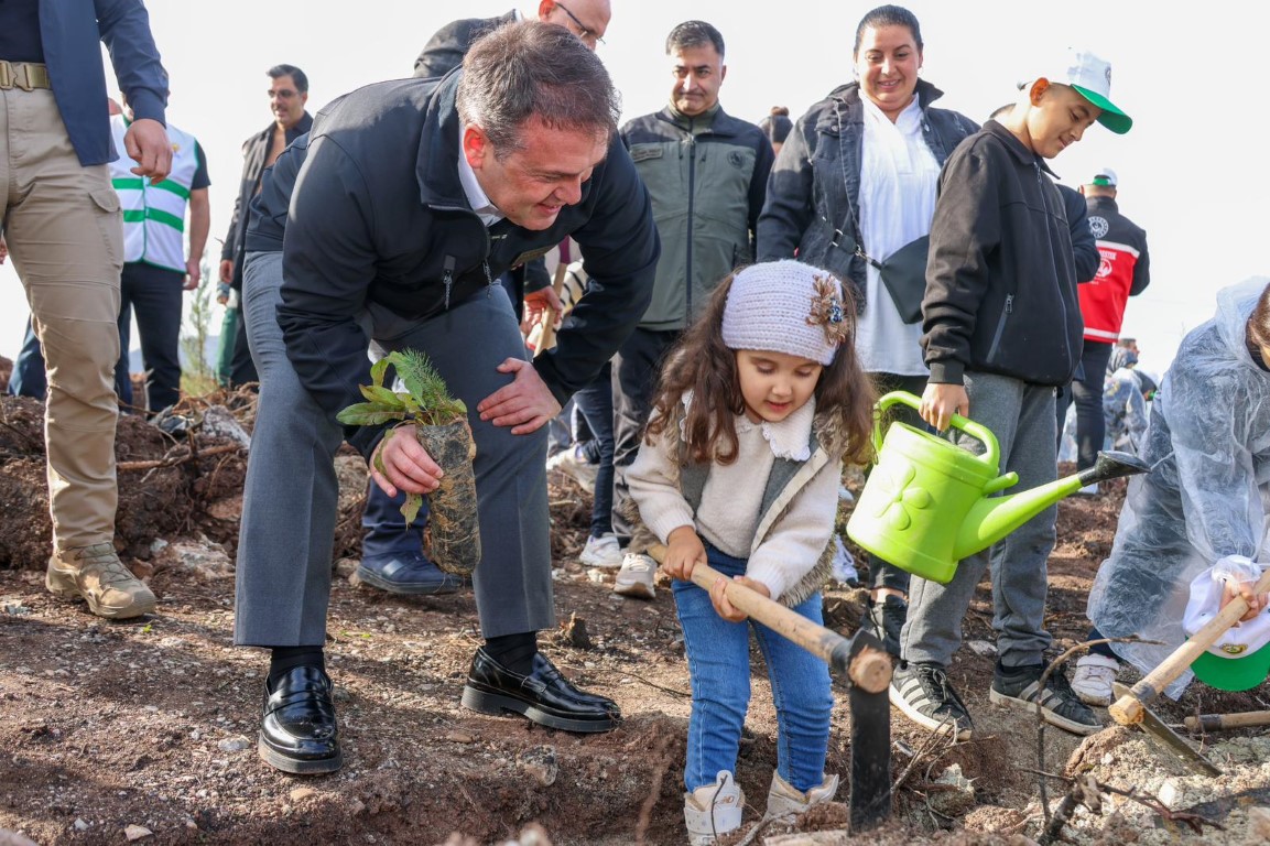 VALİMİZ SAYIN FAİK OKTAY SÖZER, 11 KASIM MİLLİ AĞAÇLANDIRMA GÜNÜ ETKİNLİĞİNE KATILDI
