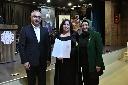 Vali Soytürk ve Eşi Nurdan Soytürk Yazar Melike Kubas Öztürk’ün İmza Günü’ne Katıldı