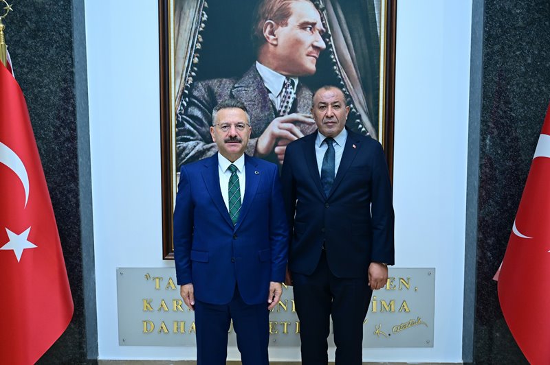 Kişisel Verileri Koruma Kurulu Başkanı Prof. Dr. Sayın Faruk Bilir Valimiz Sayın Hüseyin Aksoy'u makamında ziyaret etti.