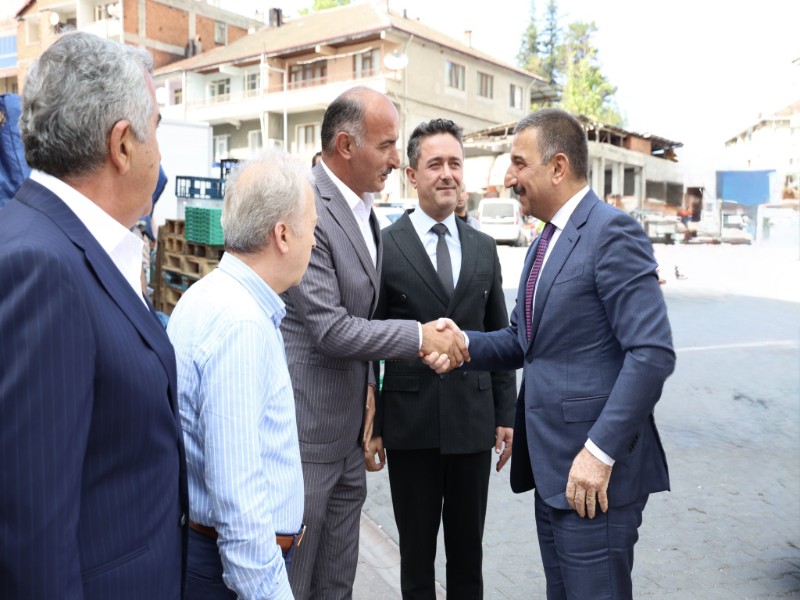 Vali Osman Hacıbektaşoğlu, Beycuma Belediye Başkanı Vural Kundakçıoğlu’nu Ziyaret Etti