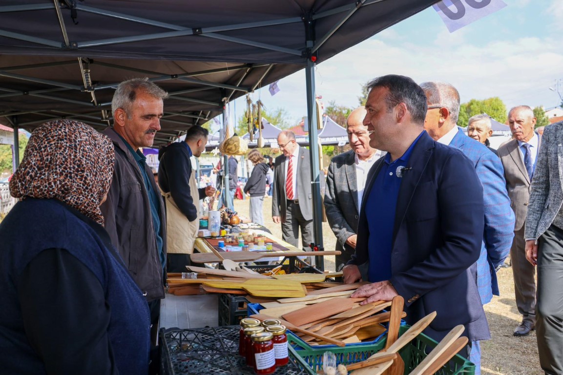 PAZARYERİ KINIK ULUSLARARASI ÇÖMLEK VE SANAT FESTİVALİ BAŞLADI