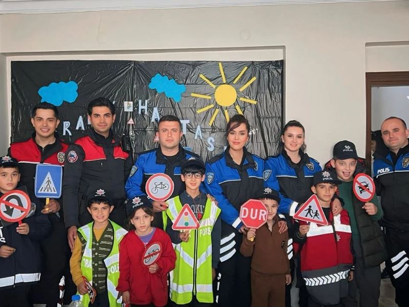 Erzincan'da Özel Öğrencilere Trafik Güvenliği Eğitimi Verildi
