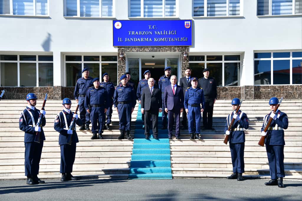 Vali Yıldırım İl Jandarma Komutanlığında Asayiş Toplantısı Yaptı