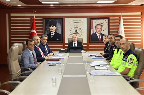Vali Serdengeçti, Trafik Güvenliği Eylem Planı Toplantısına Katıldı