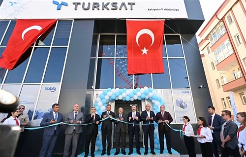 Valimiz Sayın Hüseyin Aksoy, TÜRKSAT İl Müdürlüğü yeni hizmet binasının açılış programına katıldı.