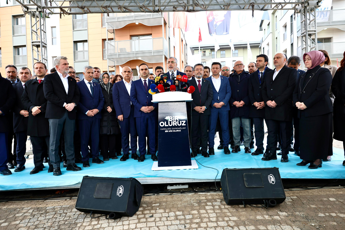 Sayın Bakanlarımız, Azerbaycan Mahallesinde Basın Açıklamasında Bulundu