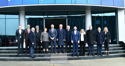 Vali Soytürk Edirne Valisi Sezer ve Kırklareli Valisi Turan İle Birlikte Atak Kozmetik’in Üretim Alanını Gezdi