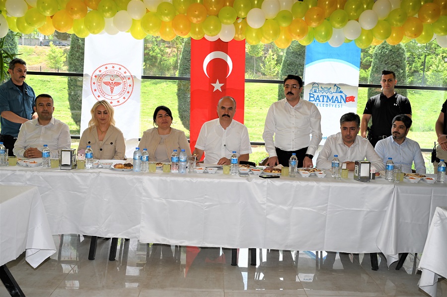 ÇÖLYAK Farkındalık Haftasında Valimizden Anlamlı Ziyaret