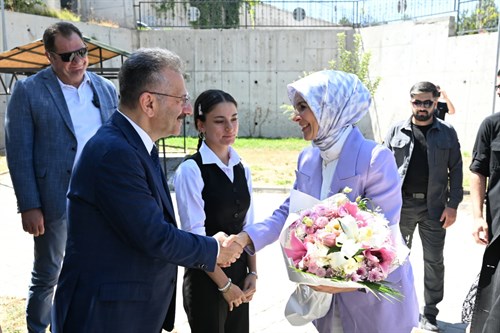 İl Yaşlılık Çalıştayı, Aile ve Sosyal Hizmetler Bakanı Sayın Mahinur Özdemir Göktaş ve Valimiz Sayın Hüseyin Aksoy'un katılımlarıyla gerçekleştirildi.