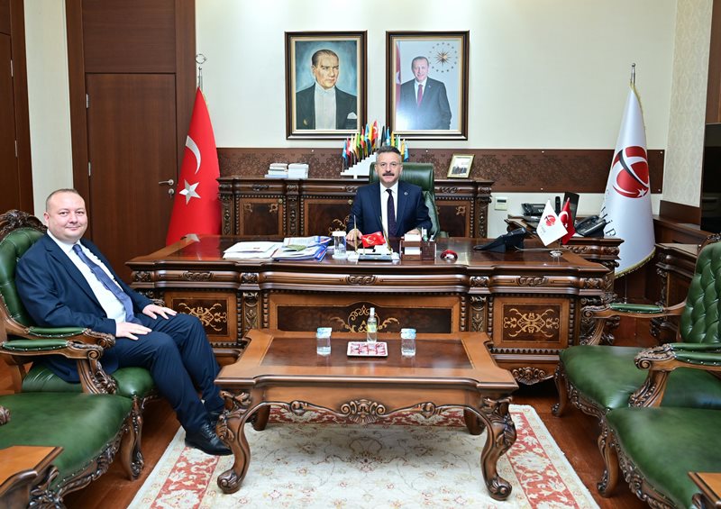 Valimiz Sayın Hüseyin Aksoy, Eskişehir Meteoroloji 3. Bölge Müdürü İbrahim Göksu Kayış'ı kabul etti.