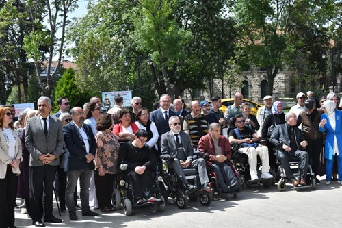 Vali Soytürk Engelliler Haftası Münasebetiyle Gerçekleştirilen Çelenk Sunma Töreni’ne Katıldı