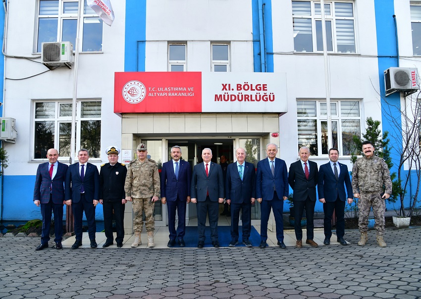 Vali Aziz Yıldırım’dan Ulaştırma ve Altyapı Bakanlığı 11. Bölge Müdürlüğüne Ziyaret