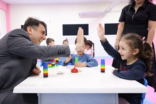 VALİ ŞEFİK AYGÖL’DEN BİLECİK ANAOKULU’NA ZİYARET