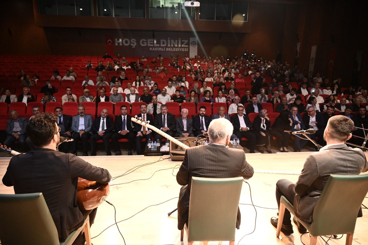 Kadirli Belediyesi Tarafından Düzenlenen 15'inci Aşık Feymani Şenliği Yapıldı