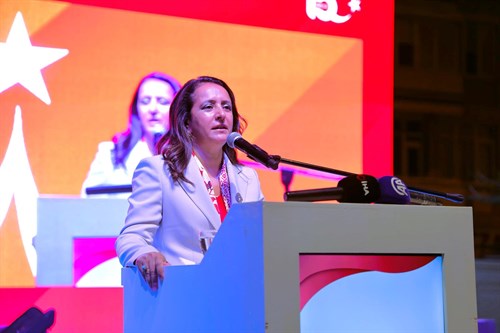 15 TEMMUZ DEMOKRASİ VE MİLLÎ BİRLİK GÜNÜ CUMHURİYET MEYDANINDA COŞKUYLA DEVAM ETTİ